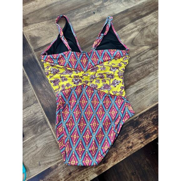 Sundance Women's Pink & Yellow Floral V-Neck One Piece Swimwear Size XL - Picture 5 of 6
